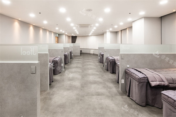 韩国桔艺菲Jfeel皮肤科弘大店治疗室 韩国桔艺菲Jfeel皮肤科弘大店治疗室