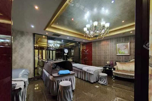 鞍山张玉霞星范医疗美容美容室