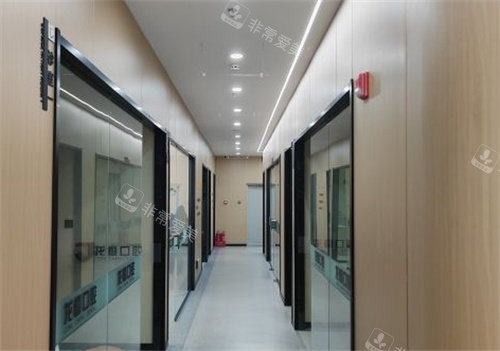 太原龙橙口腔走廊环境