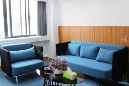 郑州华厦眼科医院休息区