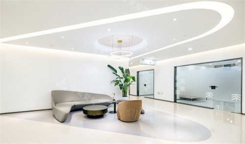 昆明雍禾植发等待