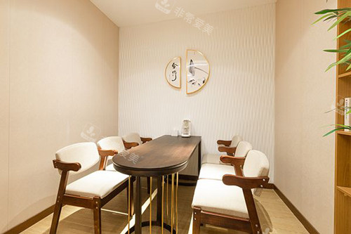 武汉宜新口腔等候区图