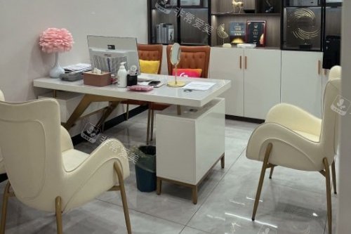 荆州熙蒙整形面诊室