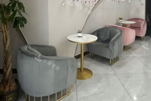 荆州熙蒙整形候诊区