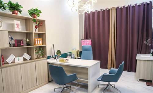 太原军大医疗整形医院面诊室