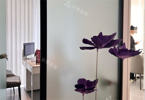 石家庄创美整形诊室外