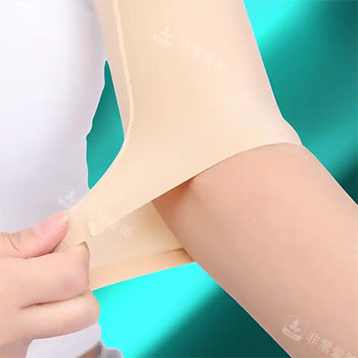 手部塑身衣照片