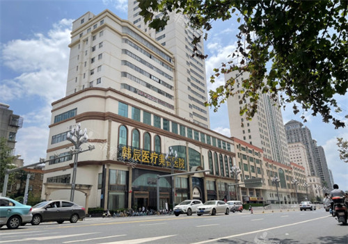 云南昆明韩辰医疗美容门头