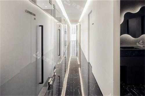 韩国本杰明皮肤科走廊