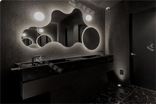 韩国本杰明皮肤科洗手间