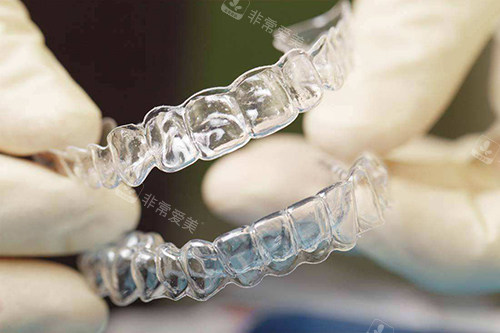 牙齿矫正隐形牙套实物展示