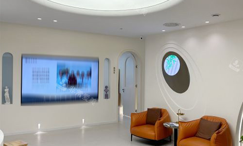 北京黃寺醫(yī)療美容的大廳環(huán)境