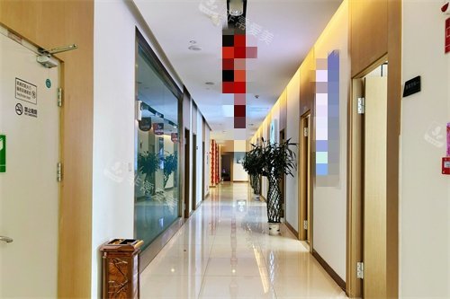 昆明源生植发走廊环境图 昆明源生植发走廊环境图