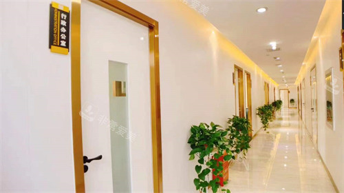 昆明丽美丽莎医疗美容门诊部走廊环境