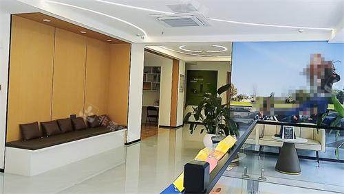 昆明品固口腔等候区