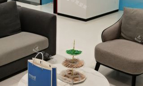 北京雍禾植发等待区