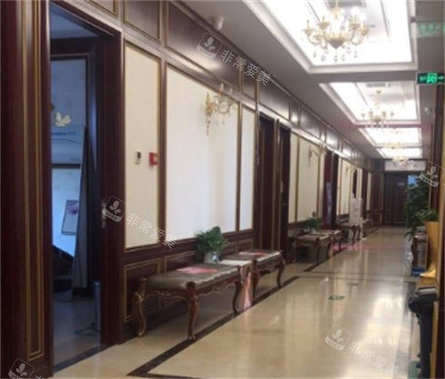 北京京城皮肤医院走廊