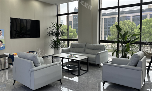 嘉兴海宁德贝口腔接待区