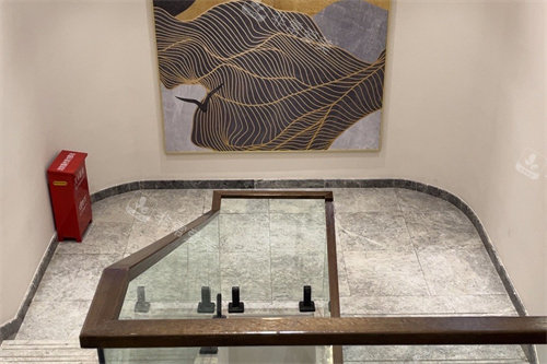 蘭州臻韓美學(xué)醫(yī)美容樓梯間