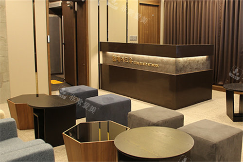 韩国made u皮肤科前台