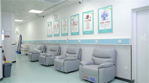 深圳温演义口腔休息区