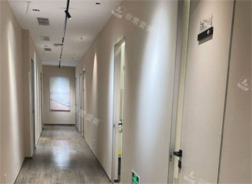 上海医颜医疗美容门诊走廊