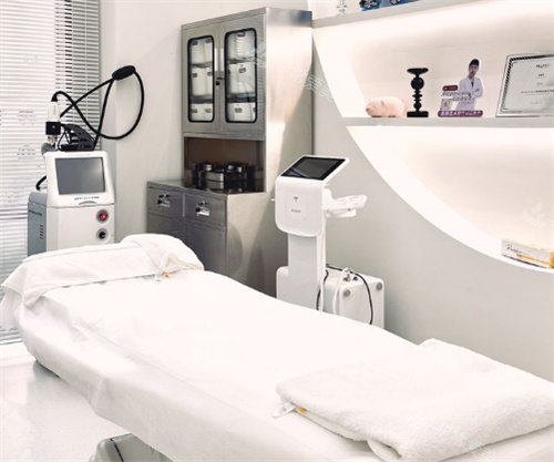 北京荔颜荔禾医疗美容皮肤治疗室