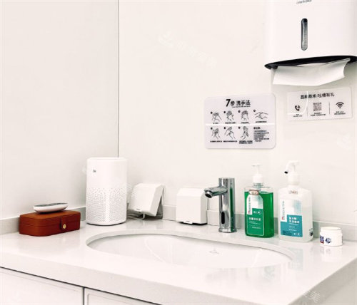 北京荔颜荔禾医疗美容洗漱区