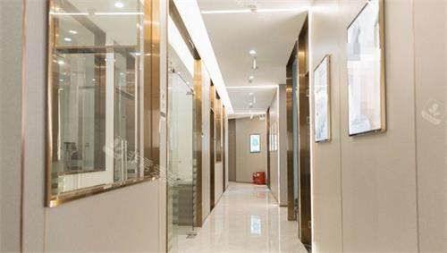 溧城金铂利口腔走廊