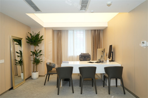 成都艺星医疗美容会议室