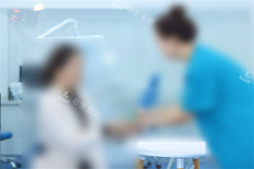 运城运中口腔医院前台接待