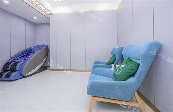 北京润美玉之光医疗美容等候区环境