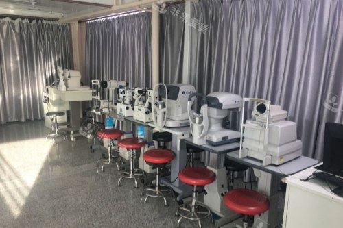 佳木斯爱视眼科医院验光区