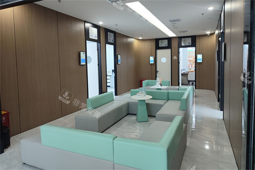 南昌达芬奇口腔候诊区环境