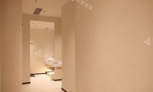 西安赫本整形洗漱区入口示意图