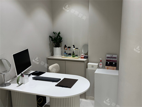 韩国清潭minit皮肤科面诊室环境