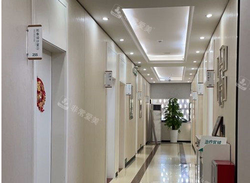 广州广大医院内部过道环境