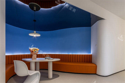 昆明悦之美医疗美容候诊区