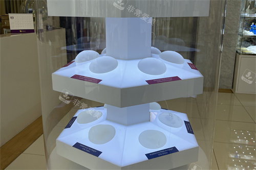 韩国MD整形医院隆胸假体展示台