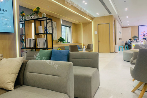 南宁爱尔眼科环境图