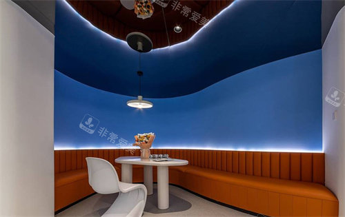 昆明悦之美医疗美容内部等待区