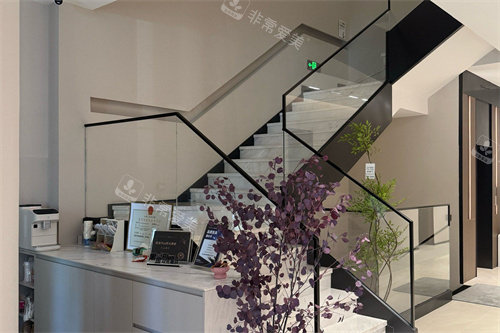 哈尔滨领艺医疗美容楼梯 哈尔滨领艺医疗美容楼梯