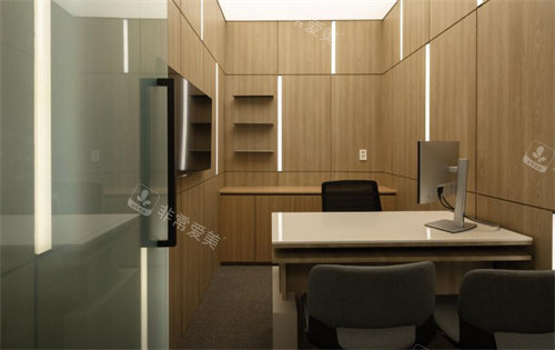 韩国格绿尼皮肤科面诊室