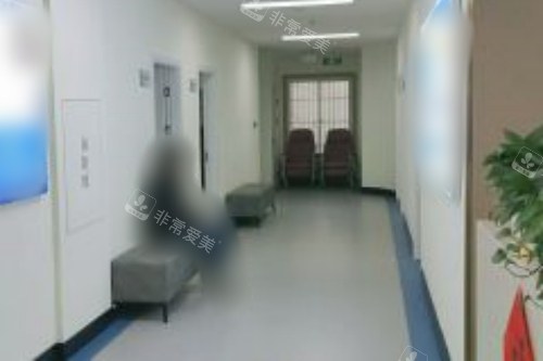 南京东南眼科医院走廊