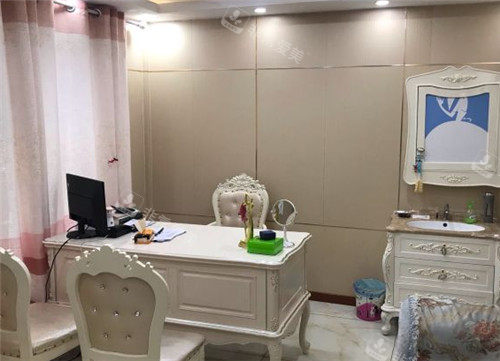 上海丽质整形商谈间