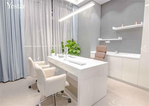 南京艺星医疗美容门诊部面诊室