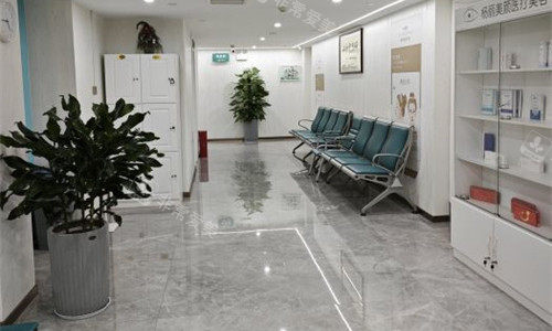 郑州杨丽美颜医疗美容走廊环境展示