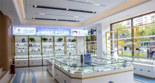 柳州赋盈眼科配镜区