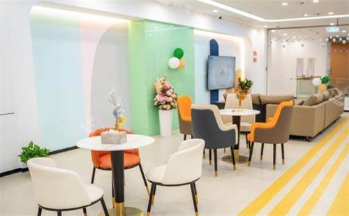 柳州赋盈眼科等候区