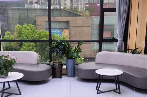 溧阳金铂利口腔休息区图